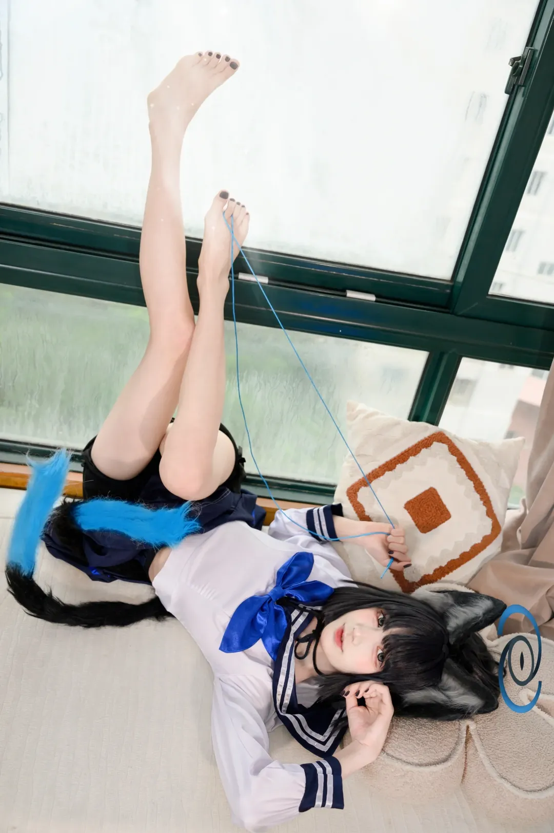 【桐生桔梗cos】碧蓝档案窗边光影与蓝绳 - 第 3 张