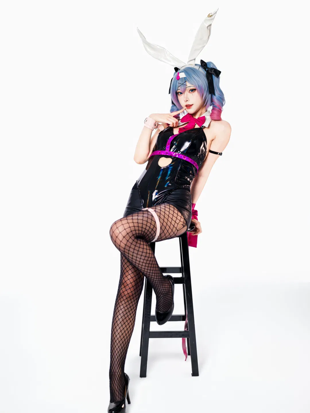 【初音未來cos】兔子洞的撲克局，誰先動心誰輸 - 第 3 張
