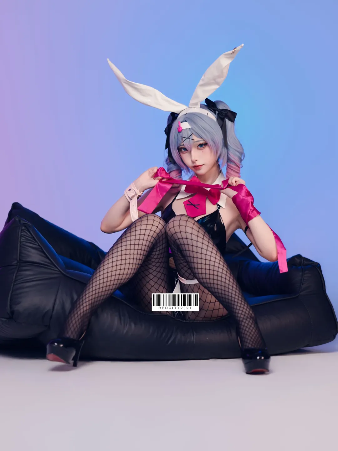 【初音未来cos】兔子洞的霓虹氛围感棚拍分享 - 第 12 张
