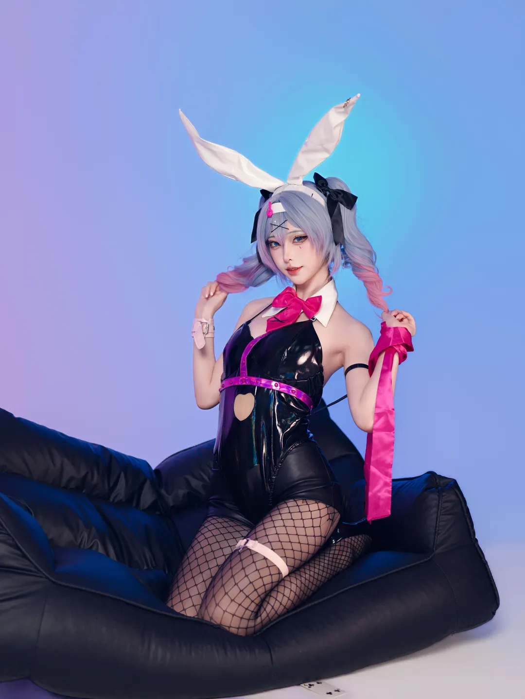 【初音未来cos】兔子洞的霓虹氛围感棚拍分享 - 第 14 张