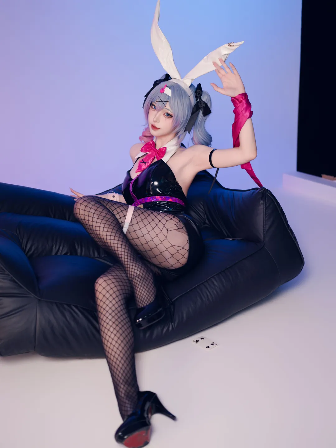 【初音未来cos】兔子洞的霓虹氛围感棚拍分享 - 第 2 张