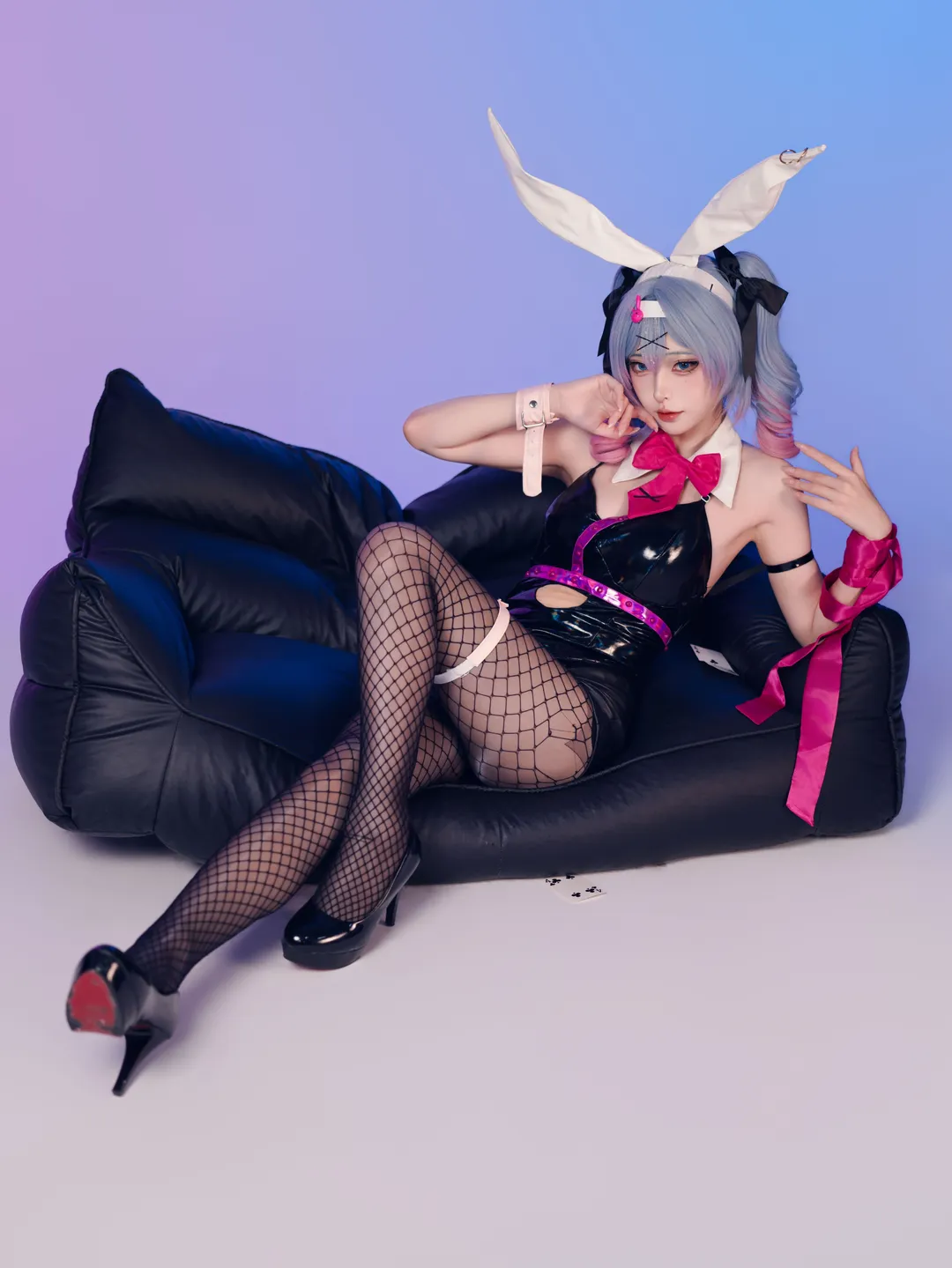 【初音未来cos】兔子洞的霓虹氛围感棚拍分享 - 第 4 张