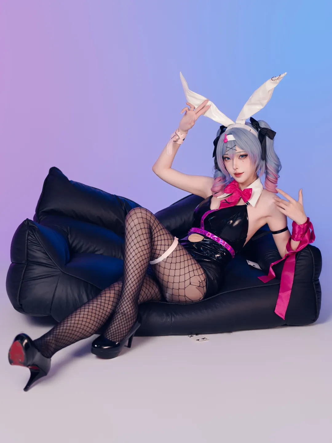 【初音未来cos】兔子洞的霓虹氛围感棚拍分享 - 第 5 张