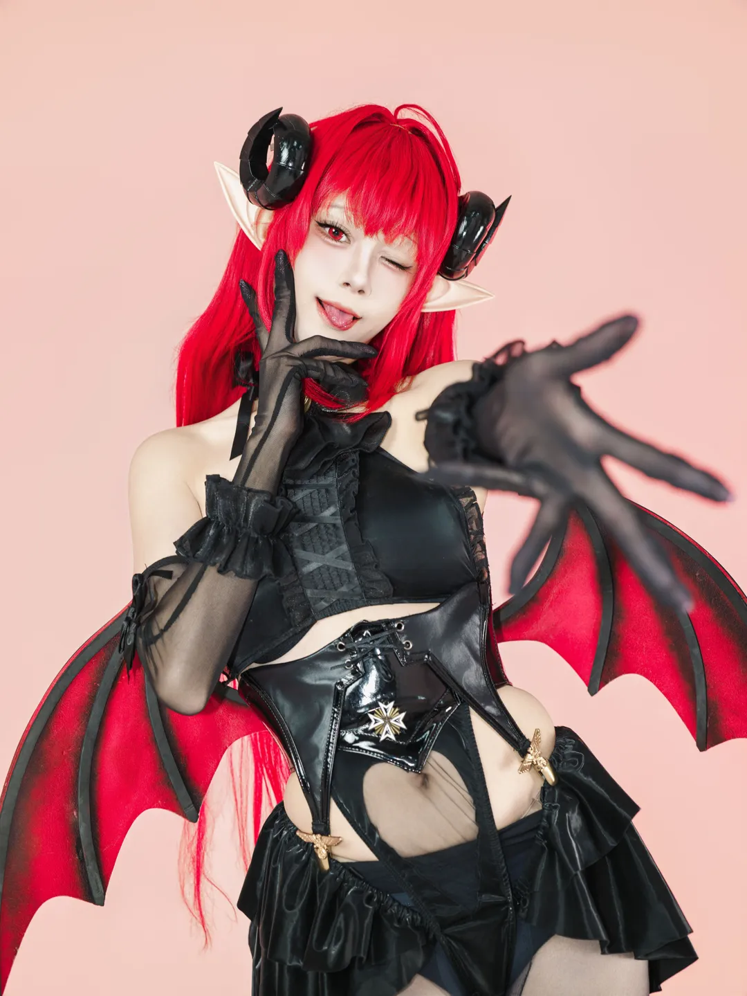 【希尔德加德cos】恶魔契约的致命吸引力 - 第 2 张