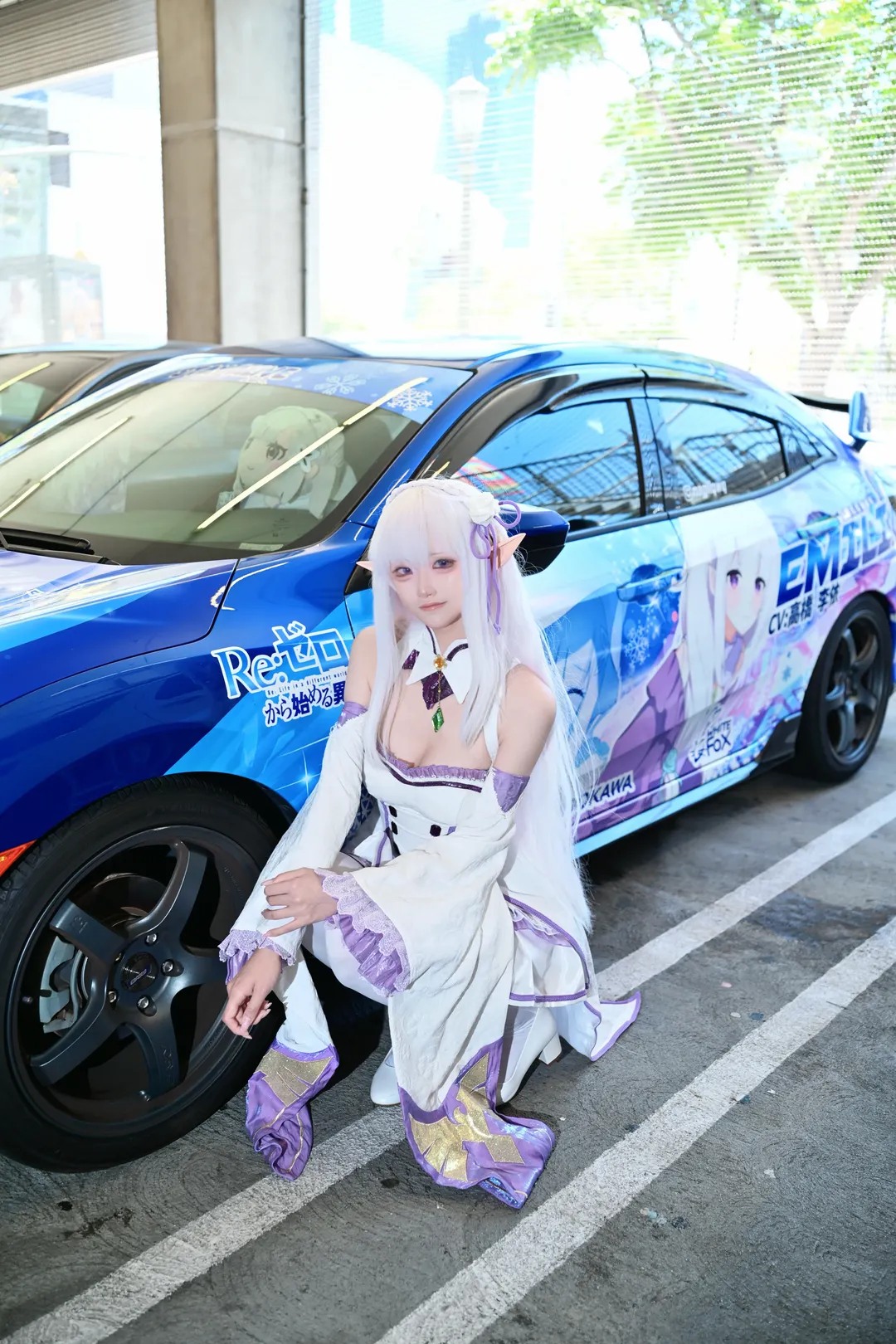【爱蜜莉雅cos】从零开始的异世界生活 AX2026痛车合影与展会记录 - 第 1 张