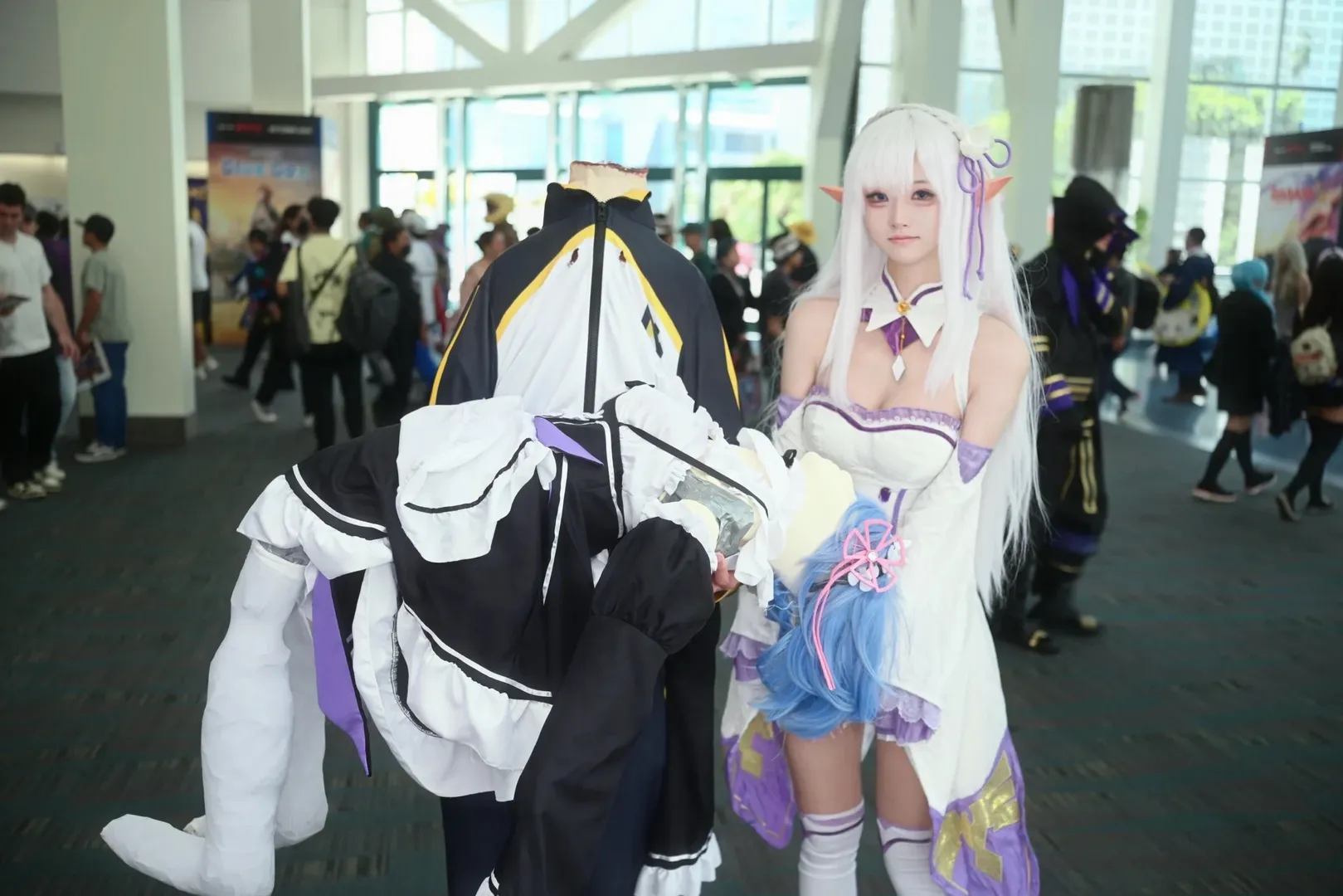 【爱蜜莉雅cos】从零开始的异世界生活 AX2026痛车合影与展会记录 - 第 3 张