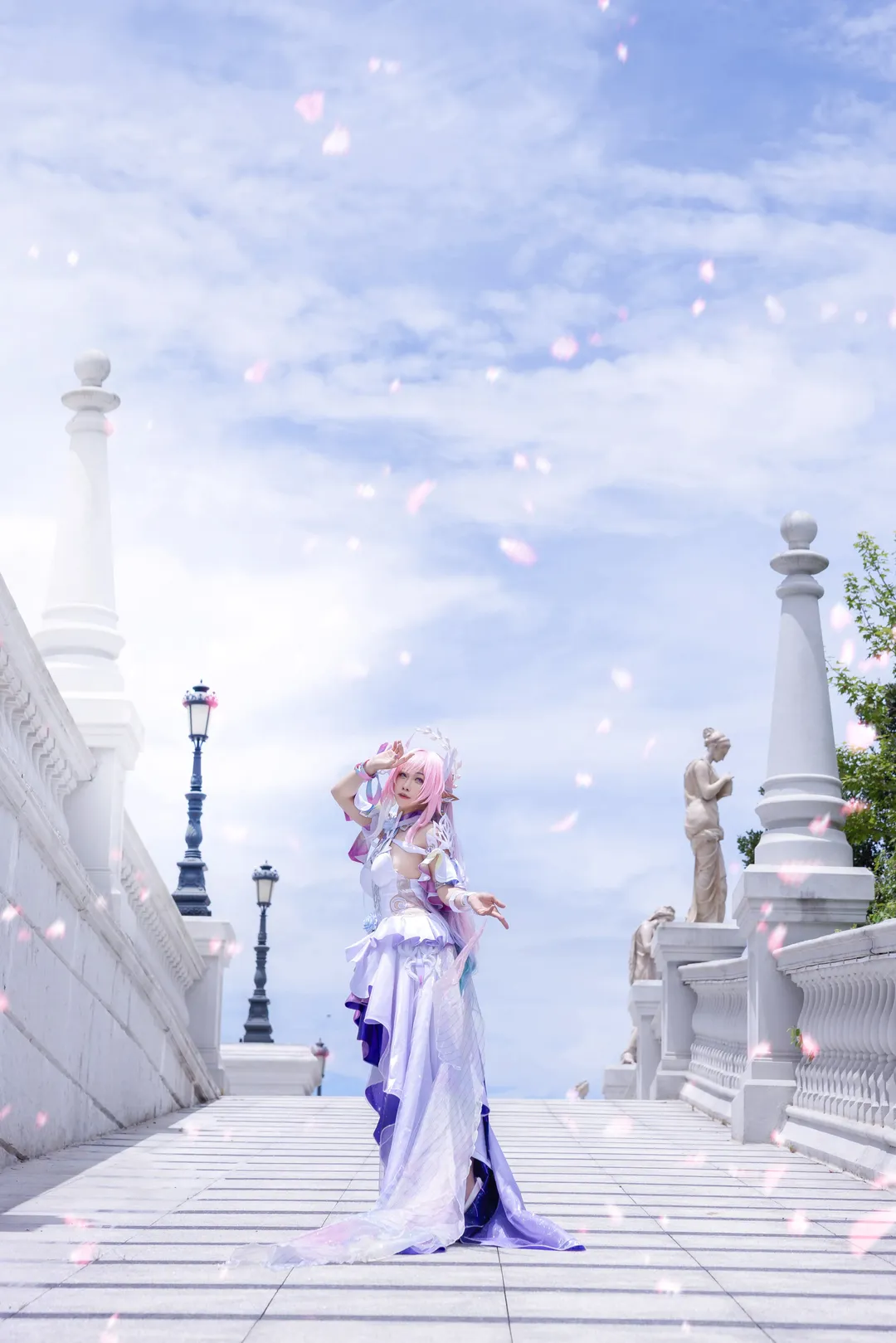 【昔涟cos】崩坏星穹铁道，雨中旋转的星空裙摆 - 第 10 张