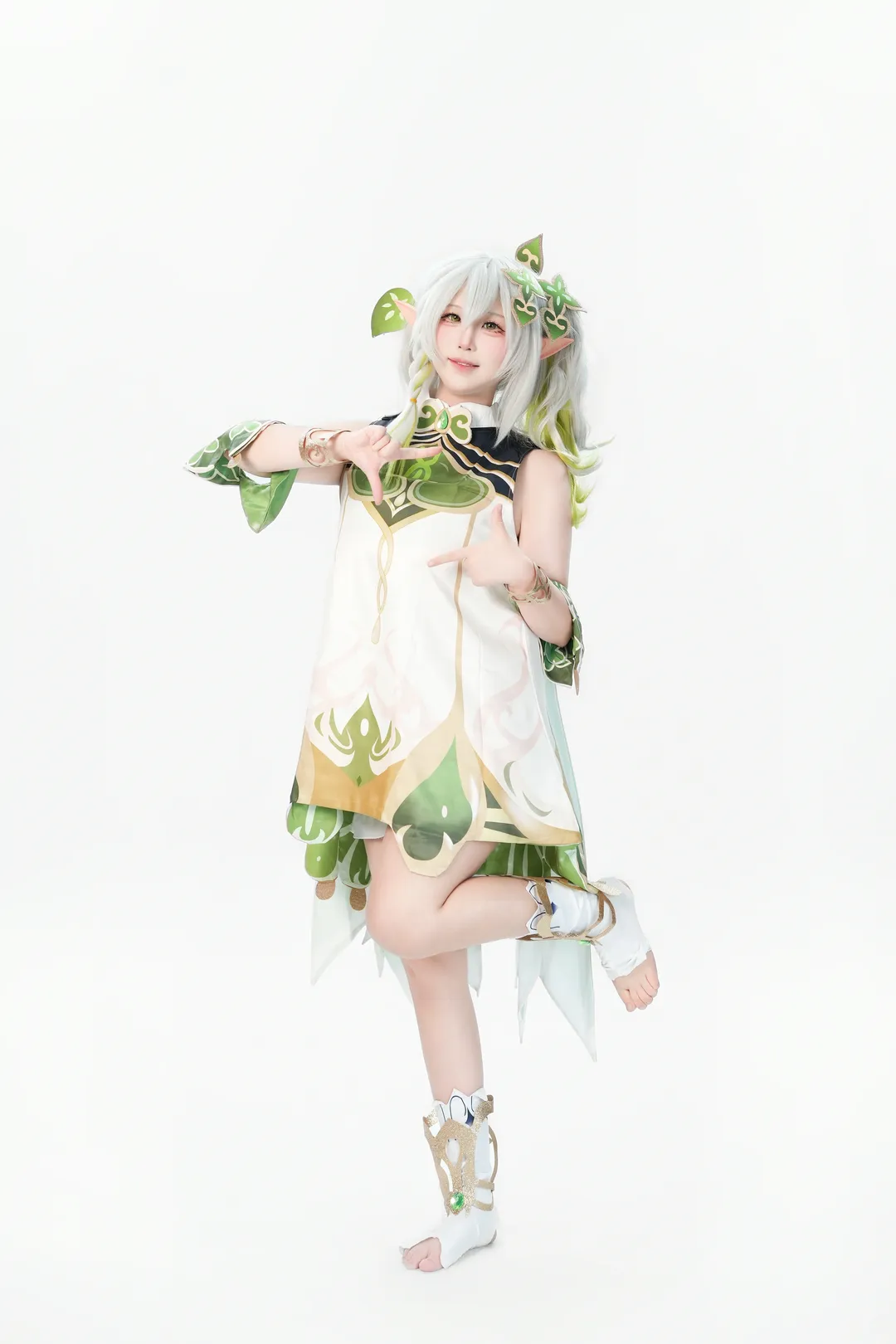 【納西妲cos】白棚裡的萌妹萬用動作參考 - 第 2 張