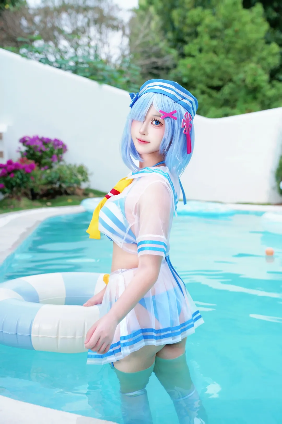 【蕾姆cos】从零开始的异世界生活泳池水手服动作参考 - 第 9 张
