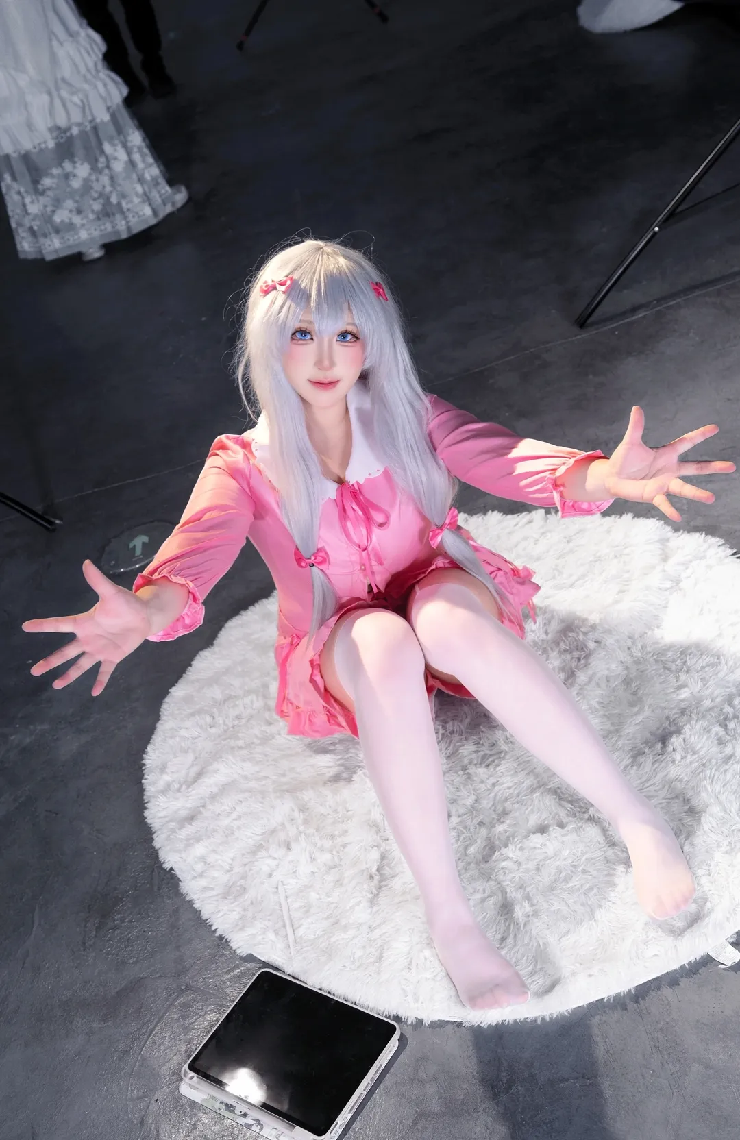 【和泉纱雾cos】埃罗芒阿老师的萌妹动作参考 - 第 10 张
