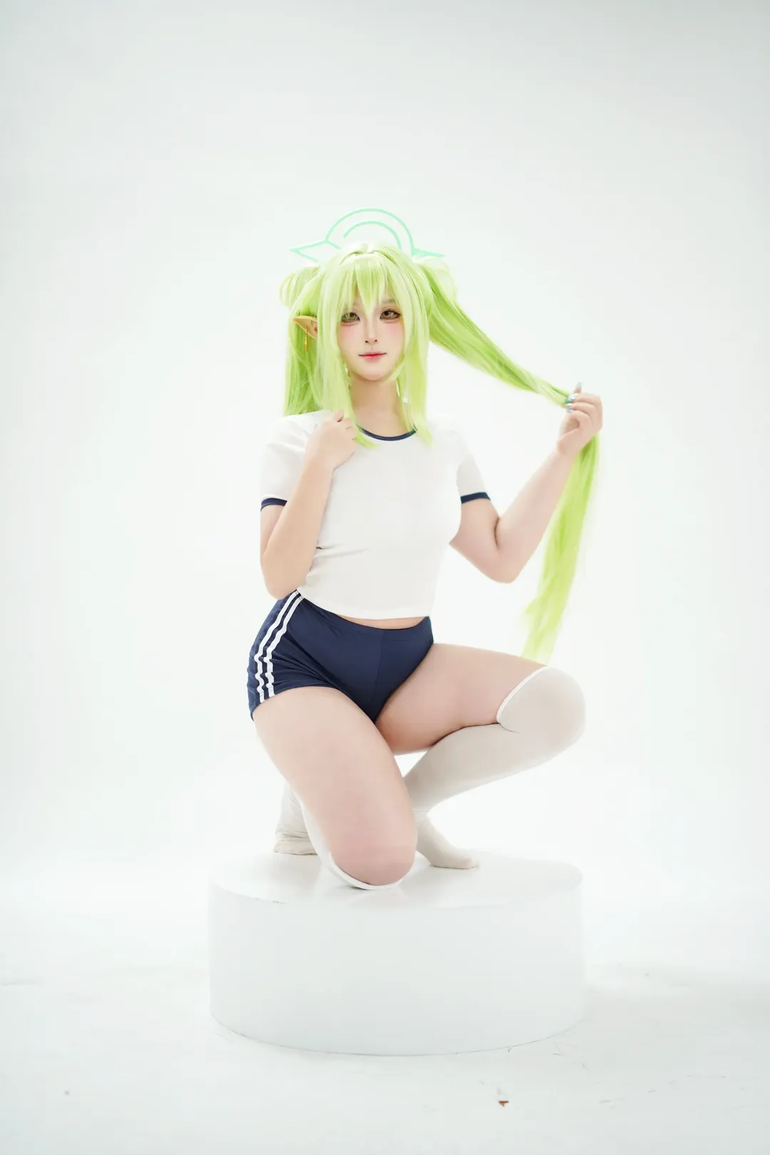 【铁道双子cos】蔚蓝档案体操服动作参考 - 第 7 张