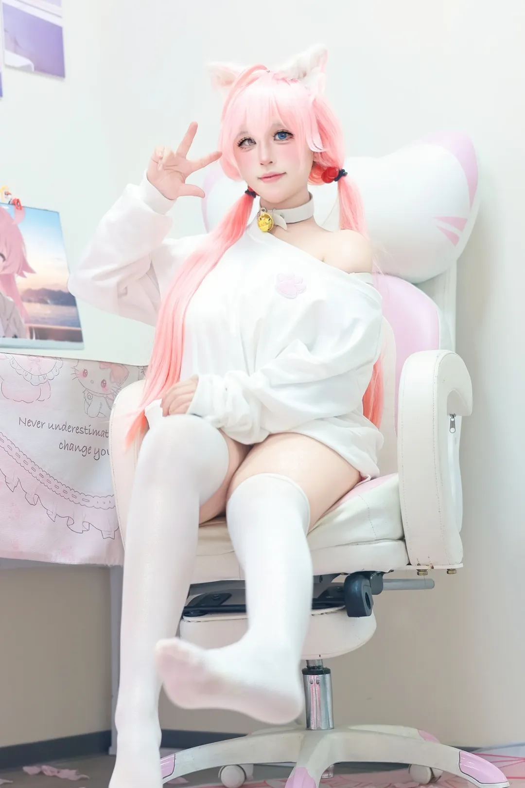 【小鸟游星野cos】吃我一脚 蔚蓝档案拍照姿势分享 - 第 2 张