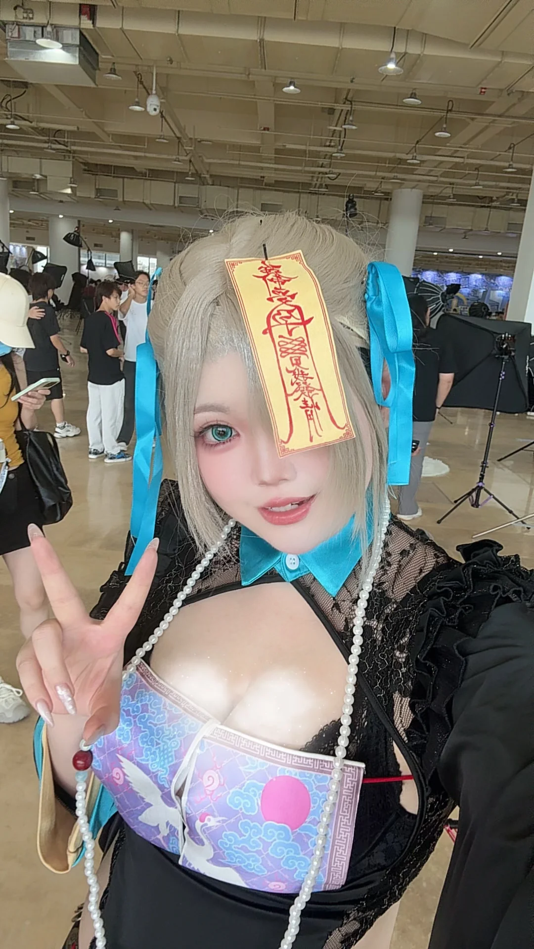 【明日奈cos】蔚蓝档案里的小僵尸，漫展圆满结束 - 第 1 张