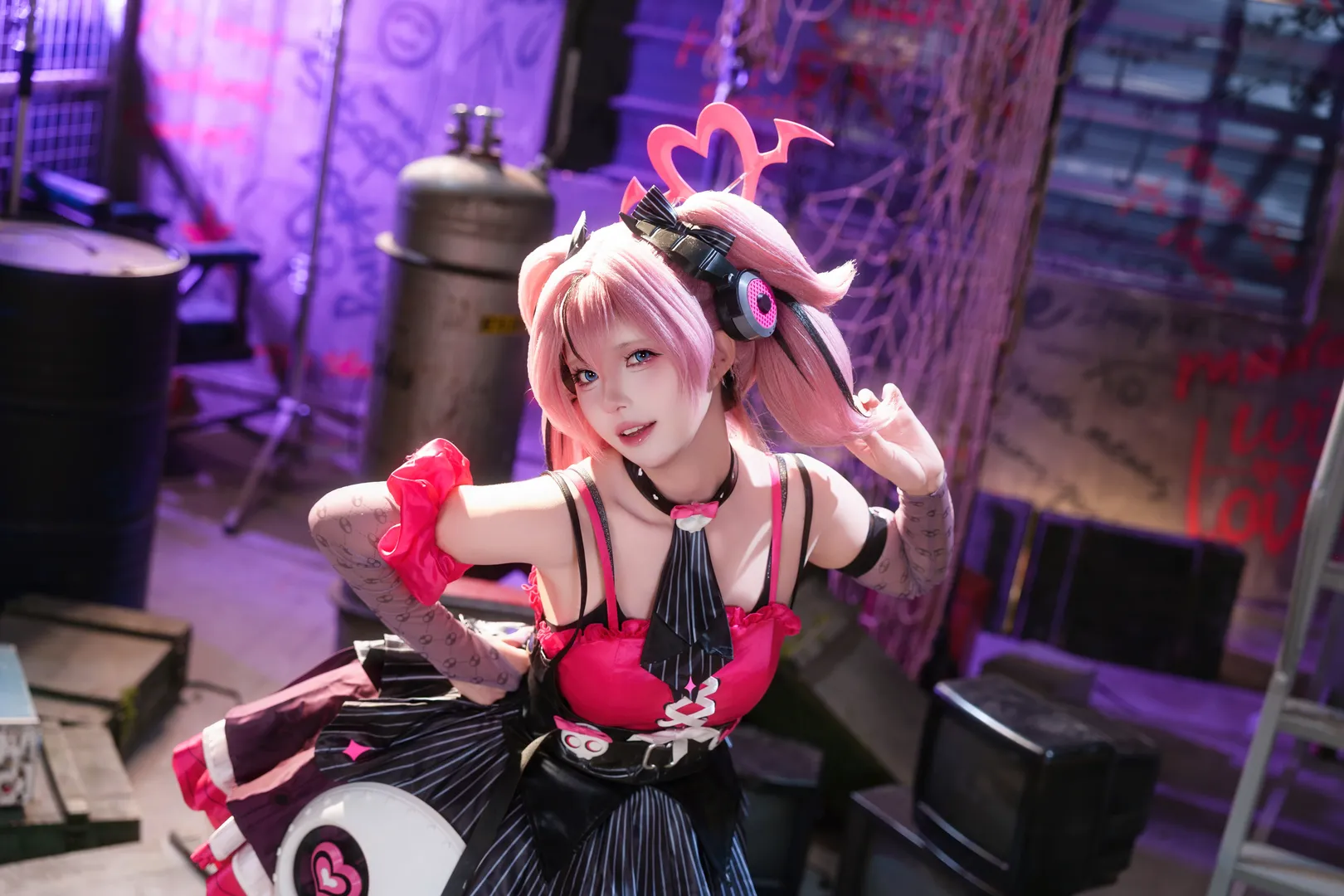 【爱芮cos】绝区零不协和音的舞台瞬间 - 第 4 张