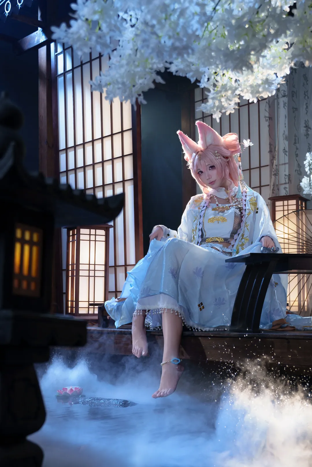 【鸿雪cos】明日方舟行梦侧畔月下正片 - 第 1 张