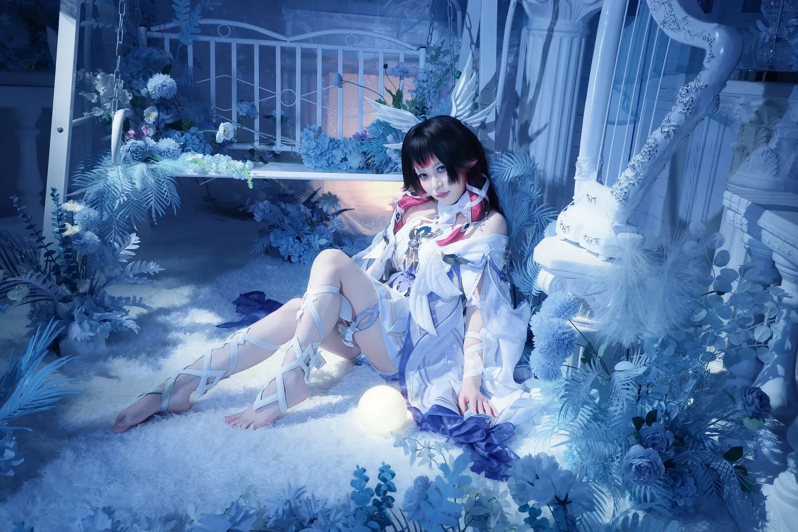 原神月下少女cos，冰蓝奇幻风影棚正片 - 第 1 张