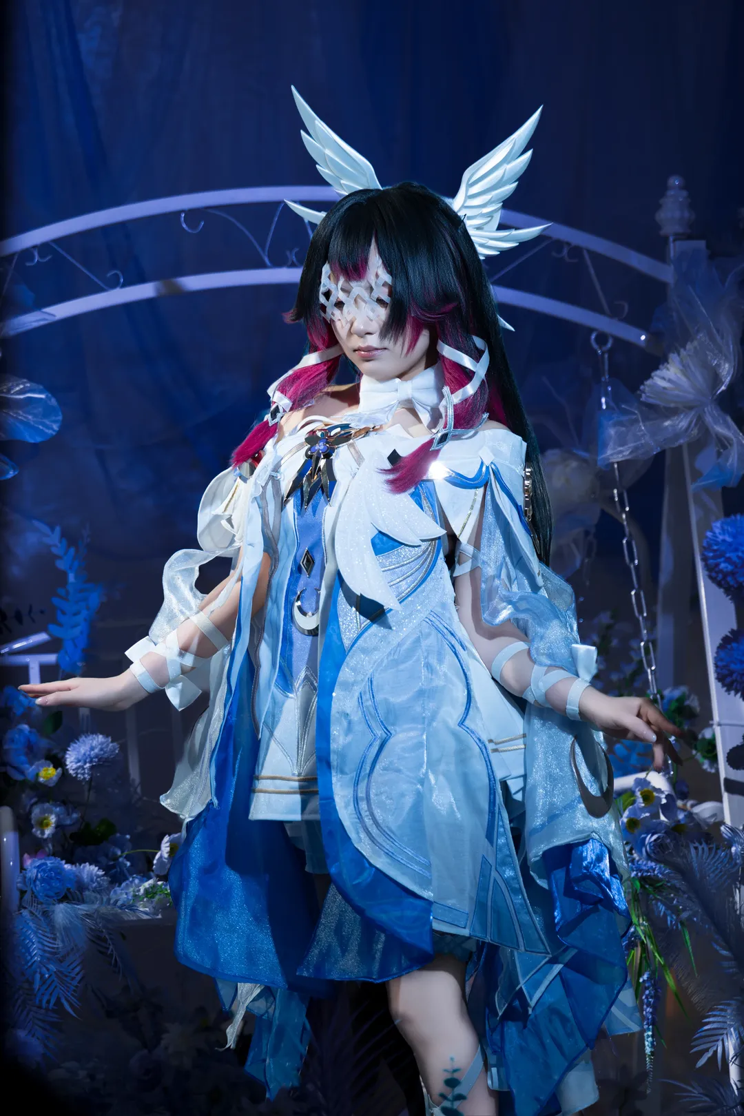 原神藍白幻想風cos，棚拍月下小白鴿少女 - 第 3 張