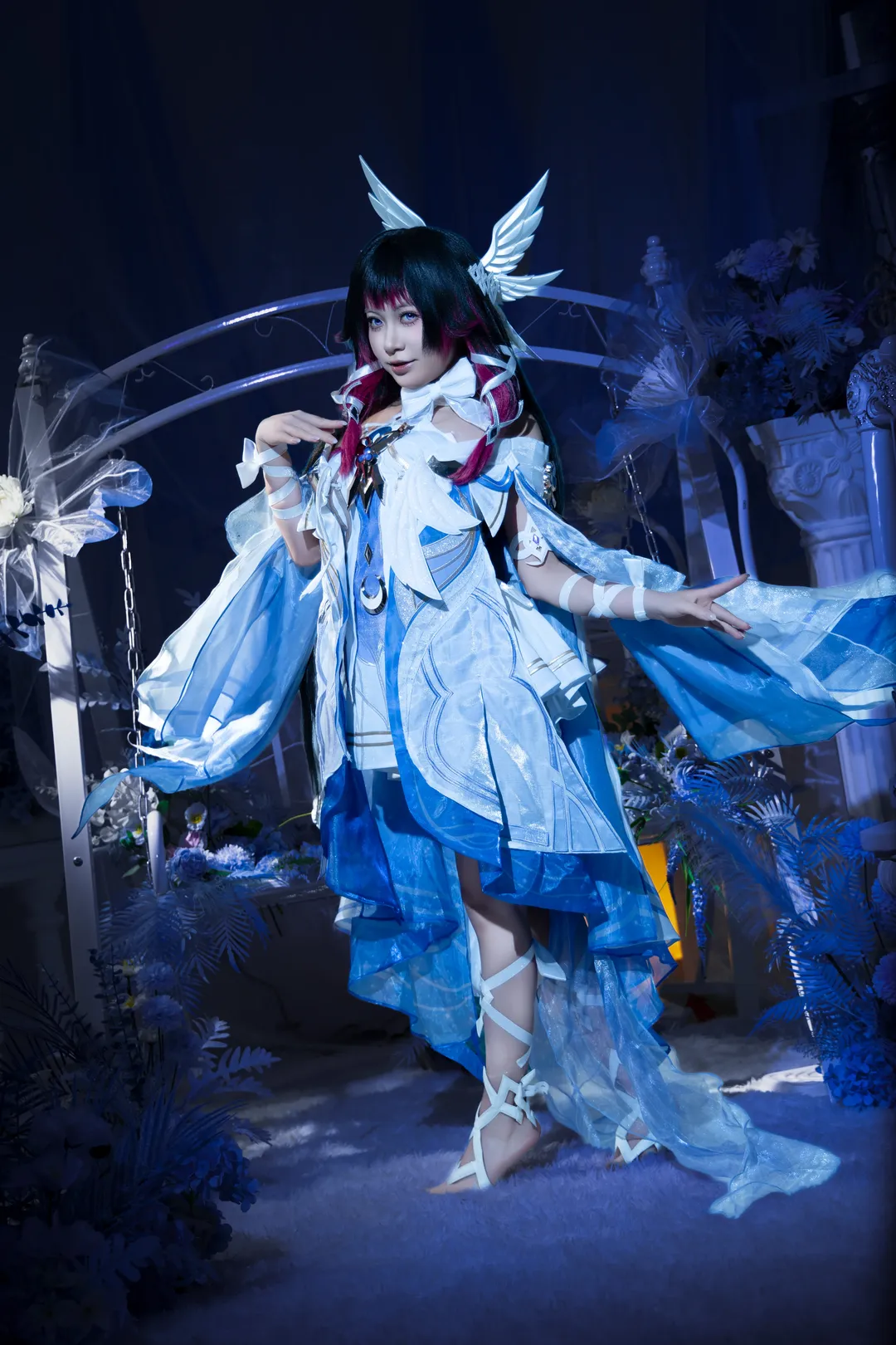 原神藍白幻想風cos，棚拍月下小白鴿少女 - 第 4 張