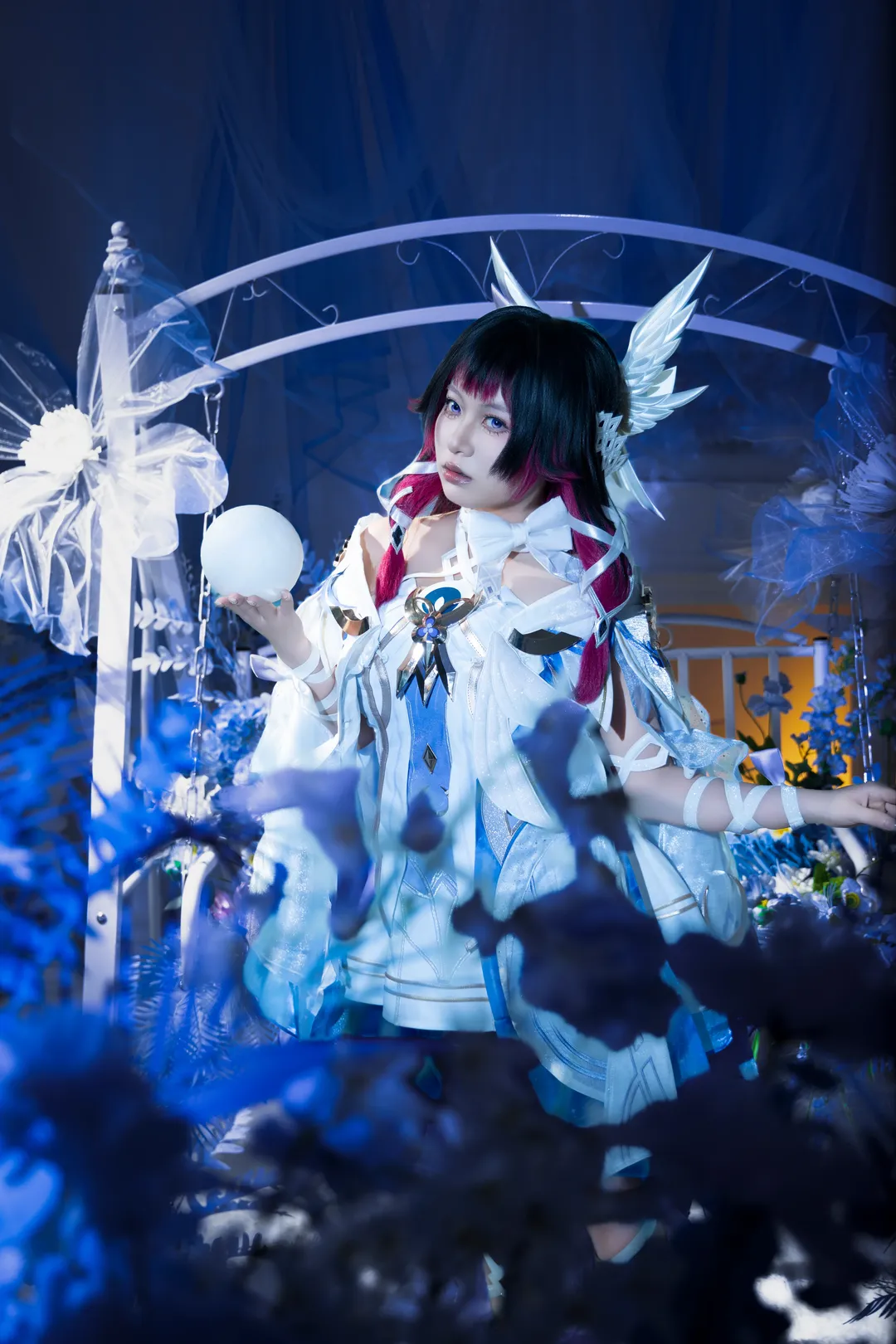 原神藍白幻想風cos，棚拍月下小白鴿少女 - 第 5 張