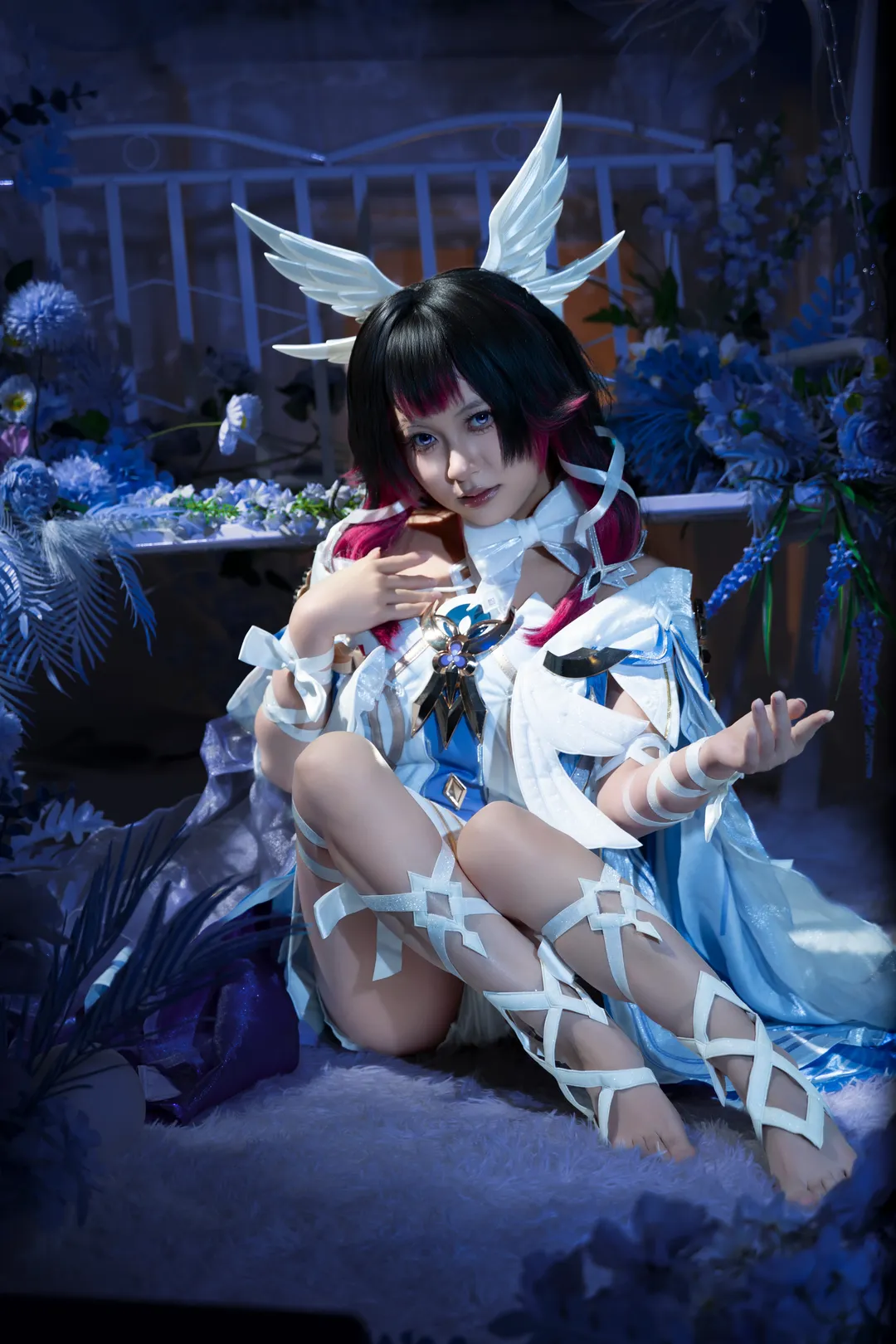 原神藍白幻想風cos，棚拍月下小白鴿少女 - 第 6 張
