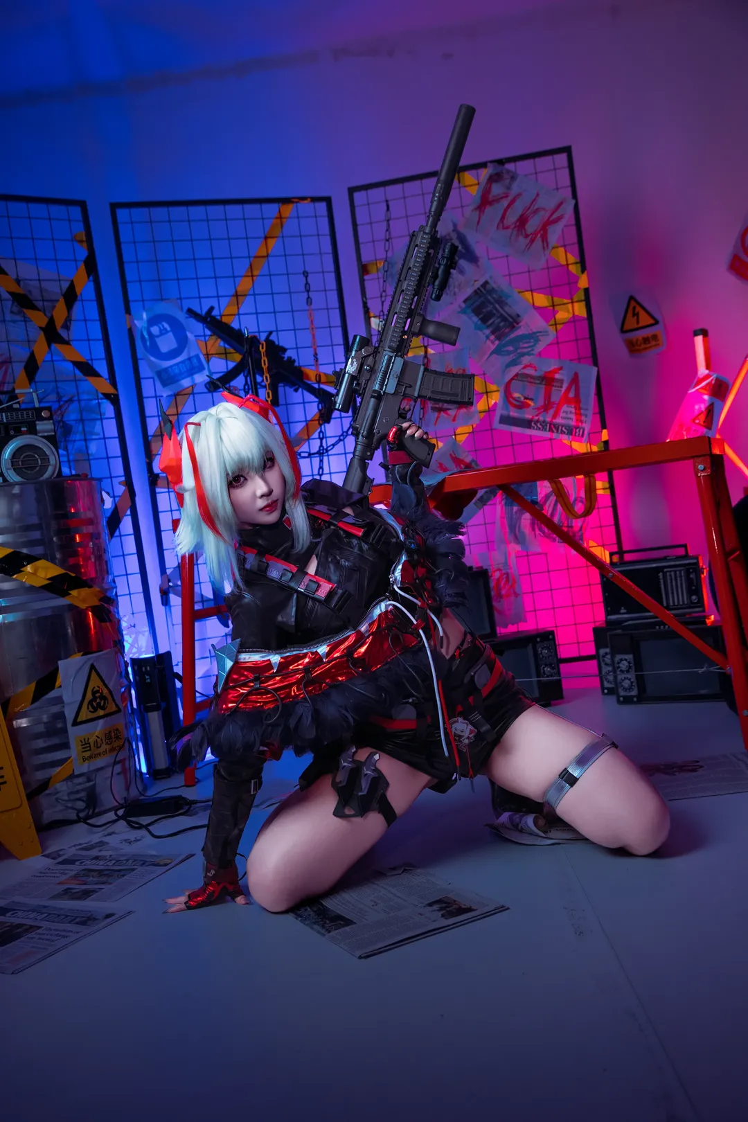 【麦晓雯cos】三角洲行动赛博战斗风，工业棚里的战术少女 - 第 6 张
