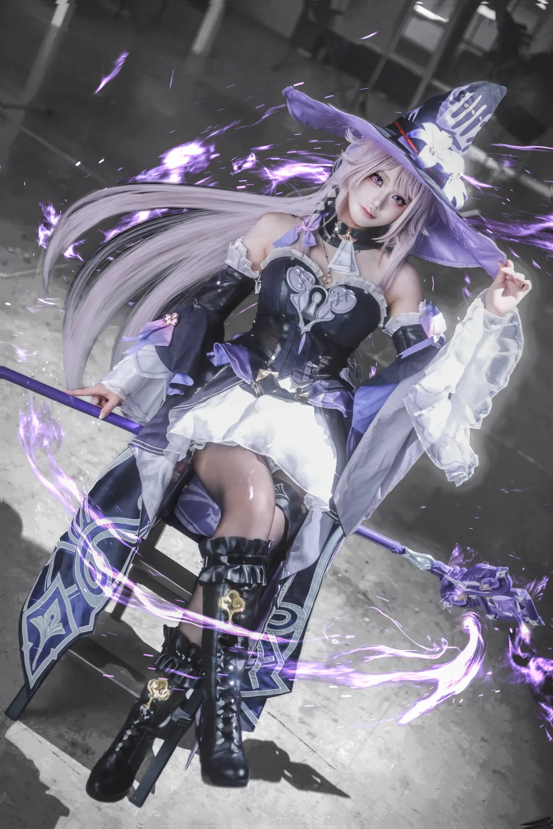 【大黑塔cos】崩壞星穹鐵道的神秘天才，紫色魔法帽下的自信氣場 - 第 2 張