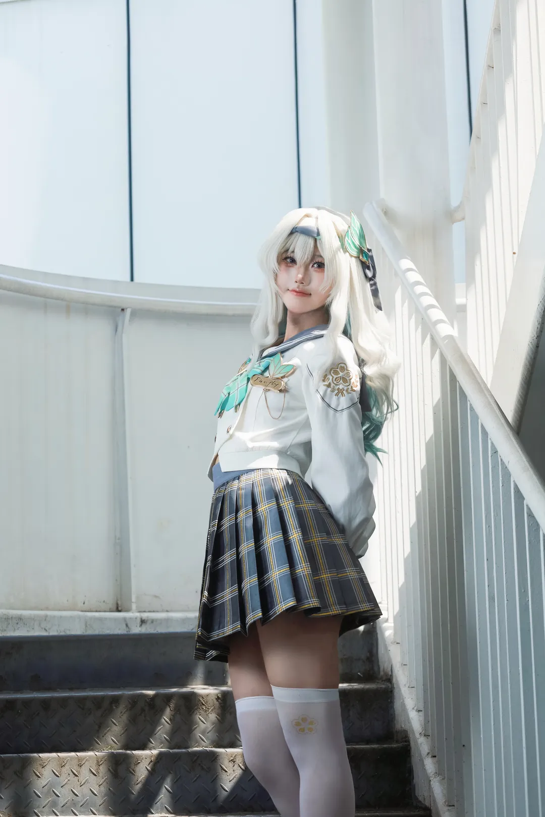 【流萤cos】崩坏星穹铁道春日来信jk，在旋转楼梯抓拍夏日阳光 - 第 2 张
