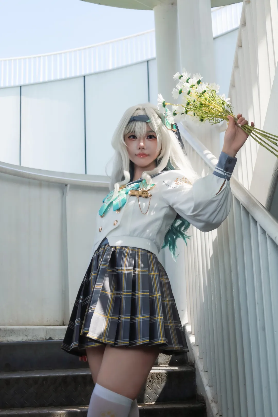 【流萤cos】崩坏星穹铁道春日来信jk，在旋转楼梯抓拍夏日阳光 - 第 4 张