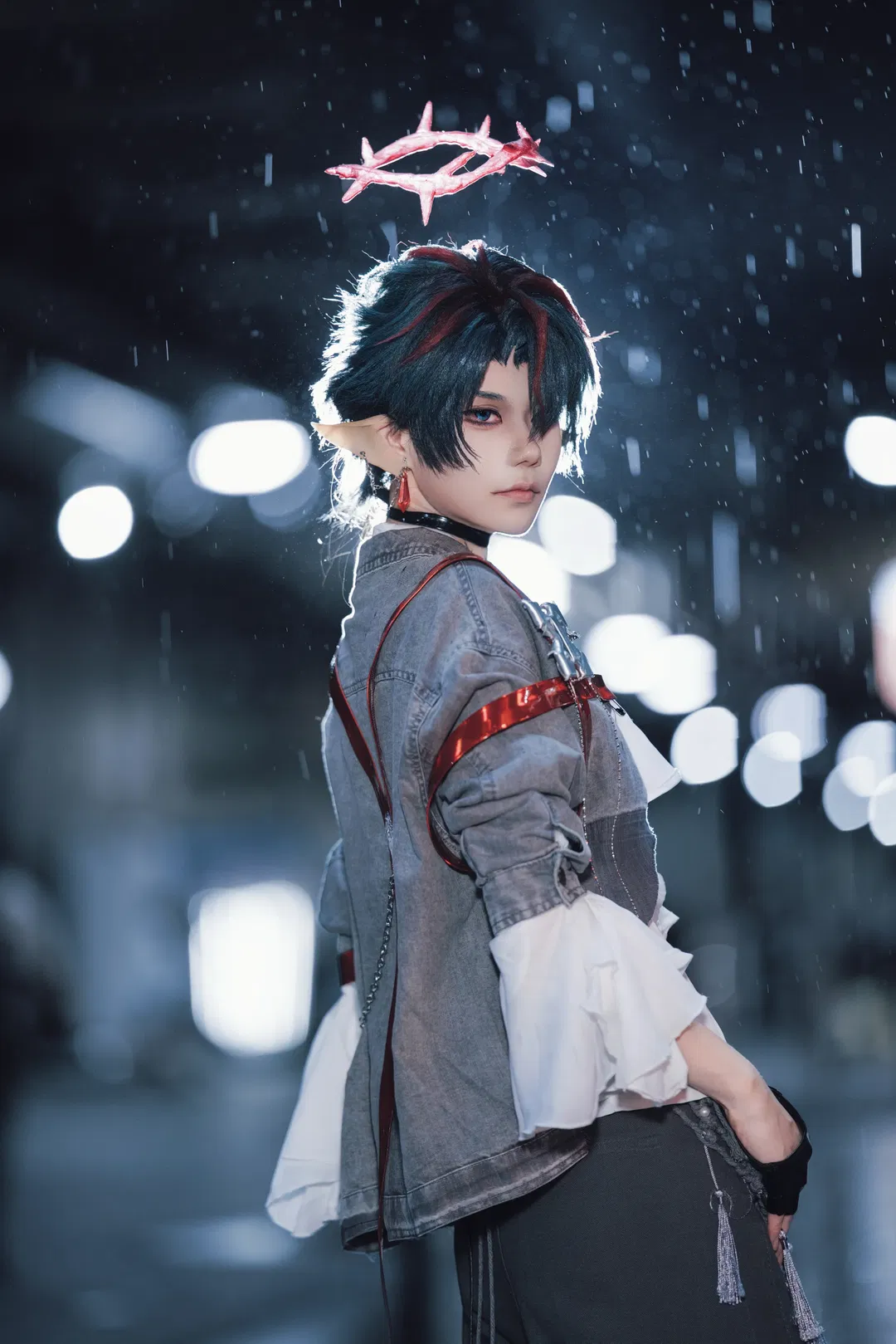【卡缪cos】明日方舟终末地雨夜中的荆棘与红绑带 - 第 5 张