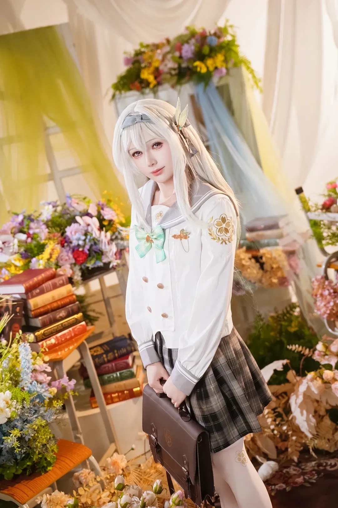 【流萤cos】崩坏星穹铁道花房里的学院风少女 - 第 2 张