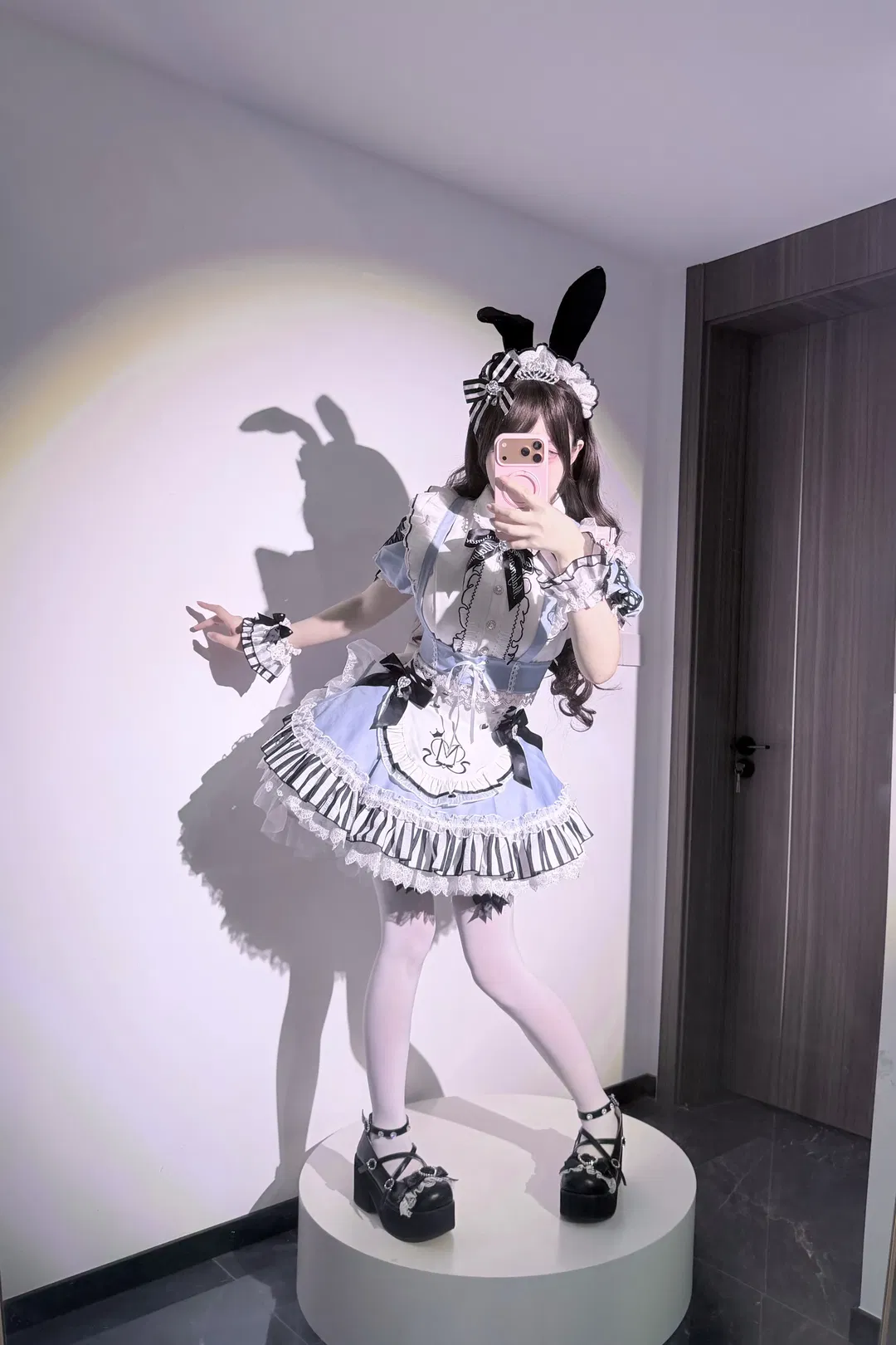 【爱丽丝cos】万圣节兔耳女仆的甜美穿搭 - 第 8 张