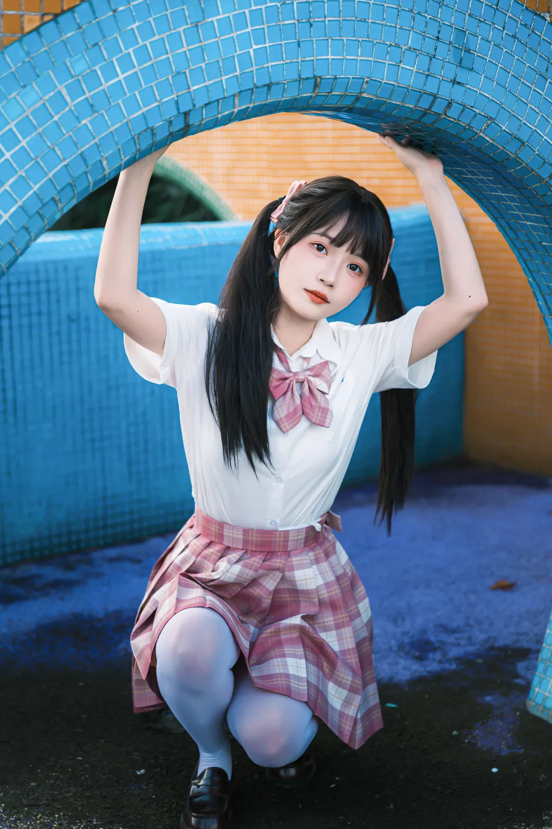 遊樂園裡的JK制服雙馬尾元氣少女 - 第 5 張
