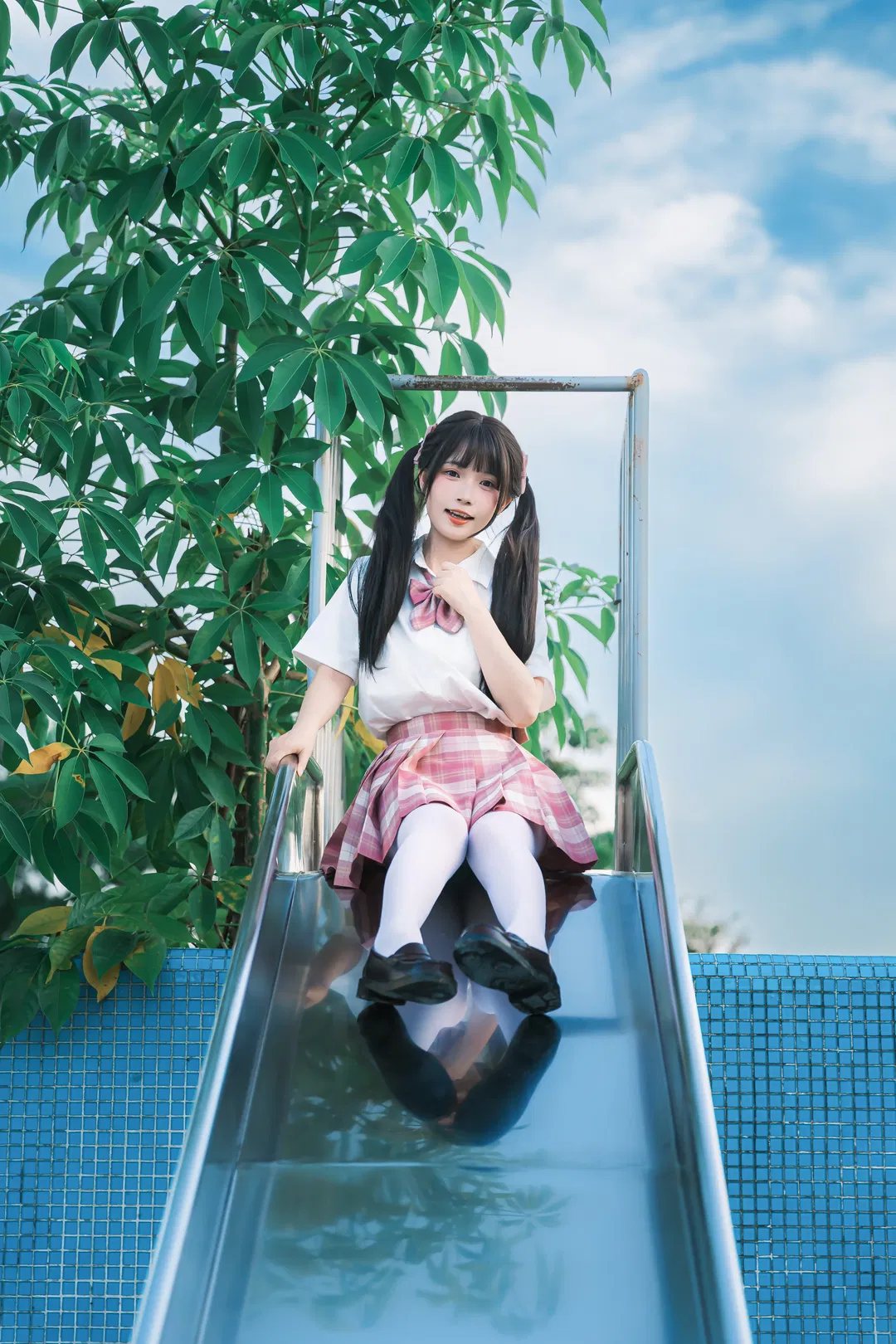 遊樂園裡的JK制服雙馬尾元氣少女 - 第 8 張