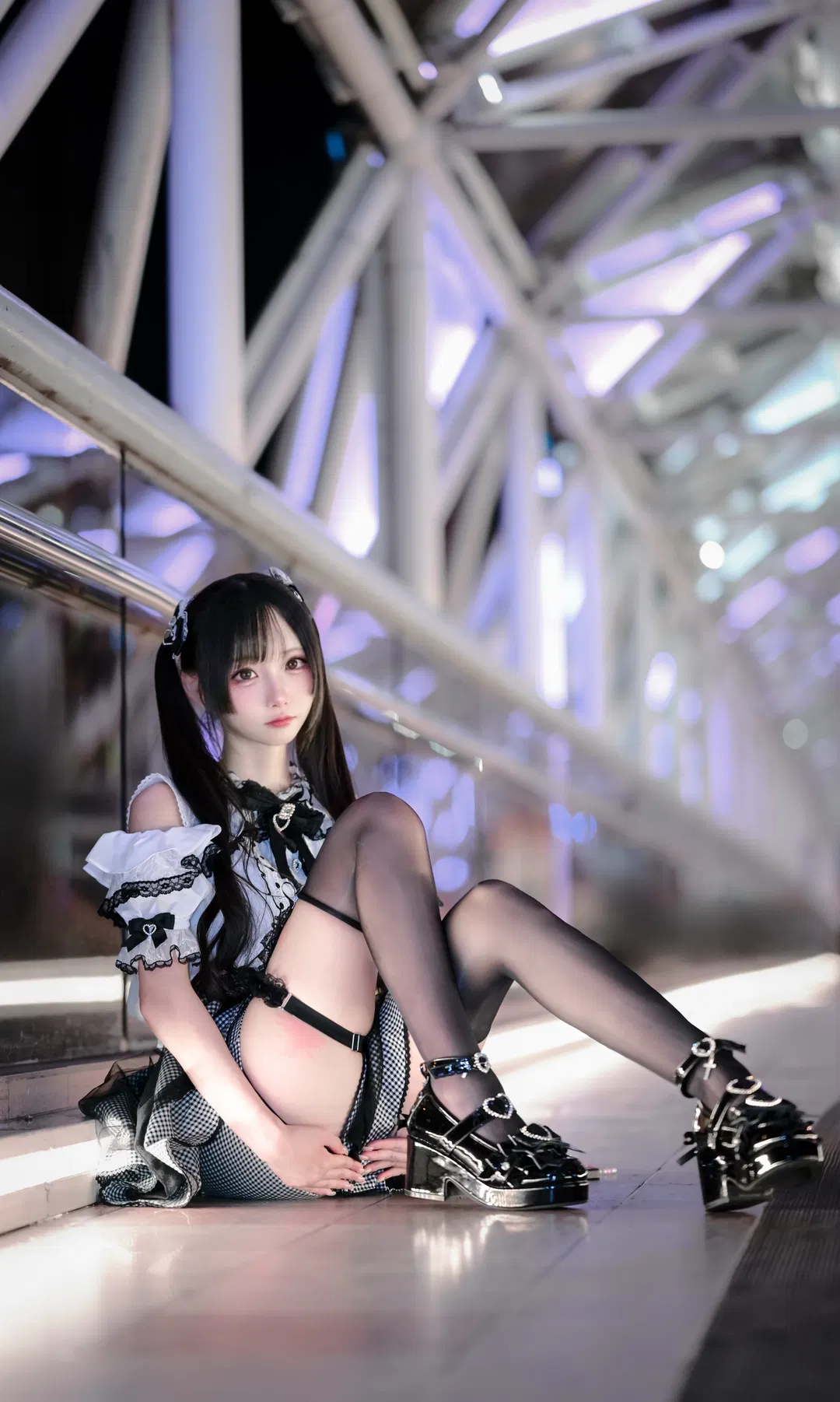 夜拍双马尾地雷系，黑白蕾服与黑丝的碰撞 - 第 4 张