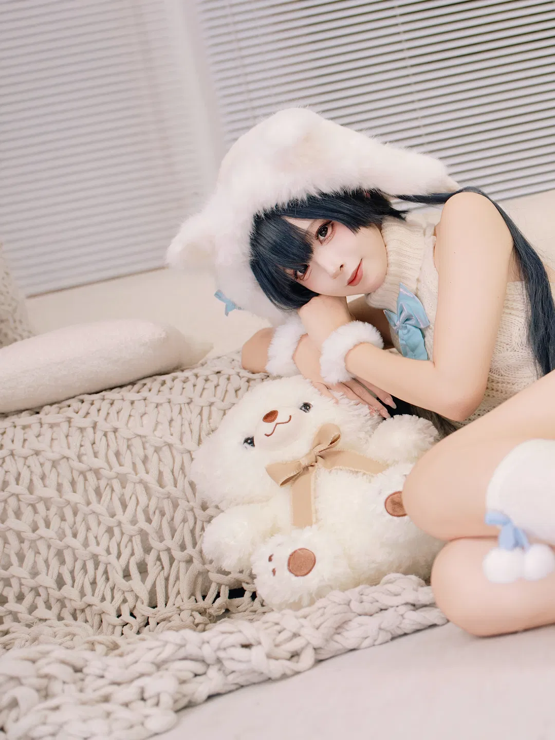 【妃咲cos】蔚蓝档案妃咲的居家毛绒时刻 - 第 3 张