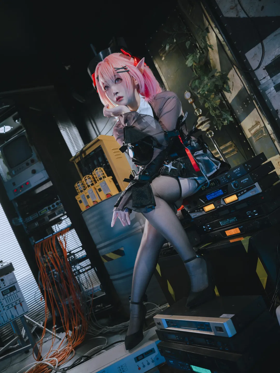 【雷米埃尔cos】绝区零的赛博朋克机械少女 - 第 4 张