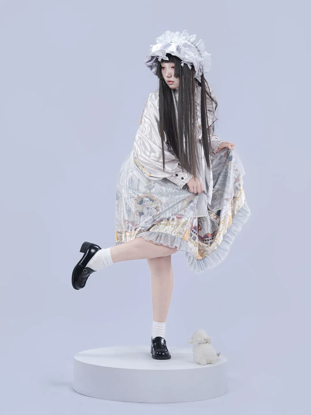 天空树Lo娘怎么拍？这套银灰古典裙的拍照姿势参考 - 第 7 张