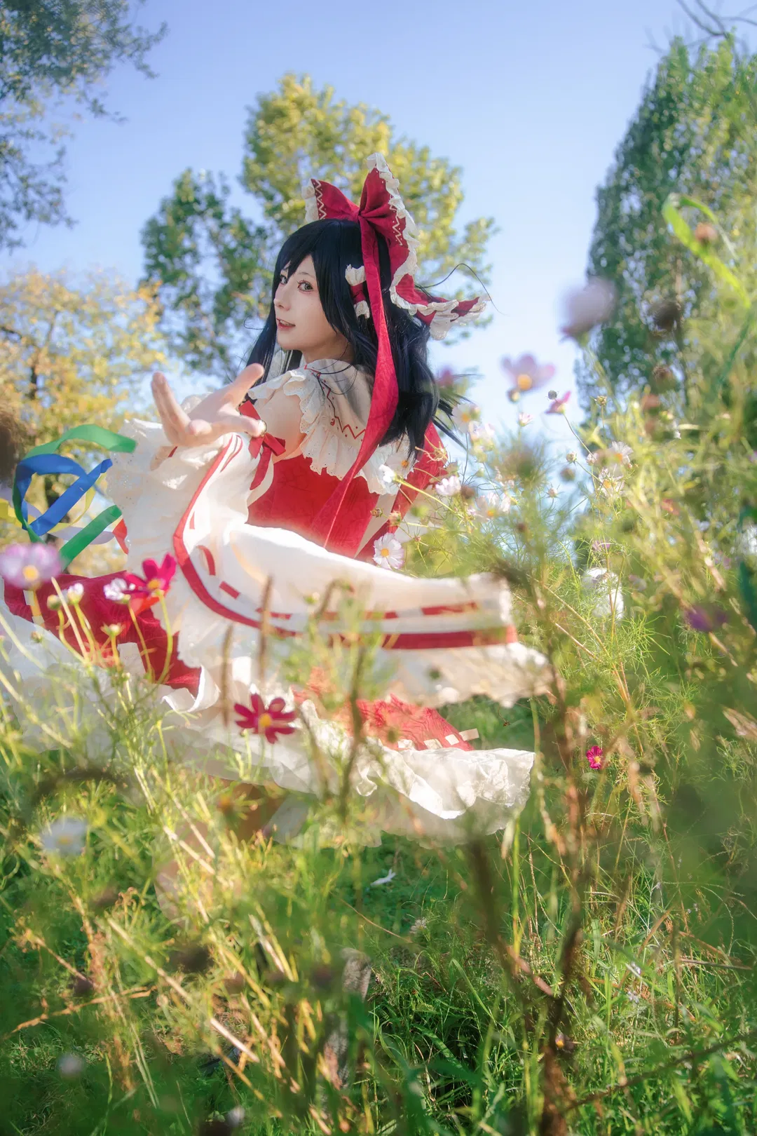 【博丽灵梦cos】在洱海的微风中，做一回乐园的美好巫女 - 第 1 张