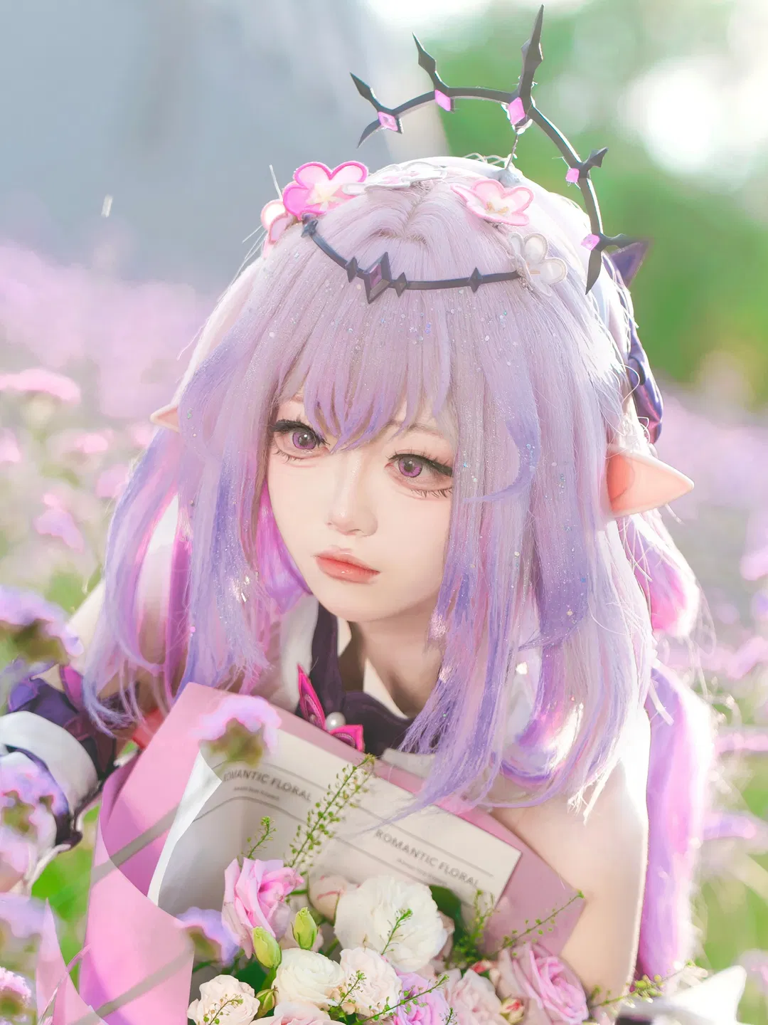 崩坏星穹铁道遐蝶cos，马鞭草花海中的绝美正片 - 第 4 张