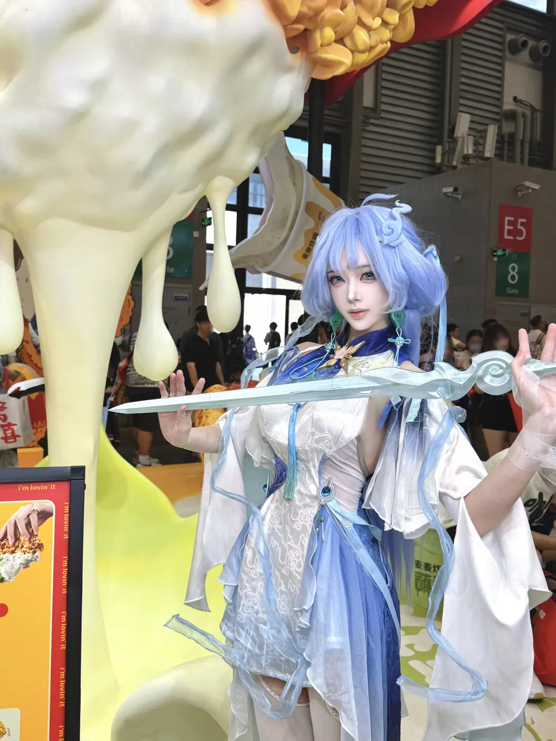 【清宵cos】修仙不如吃炸鸡，麦麦展台快乐打卡 - 第 1 张