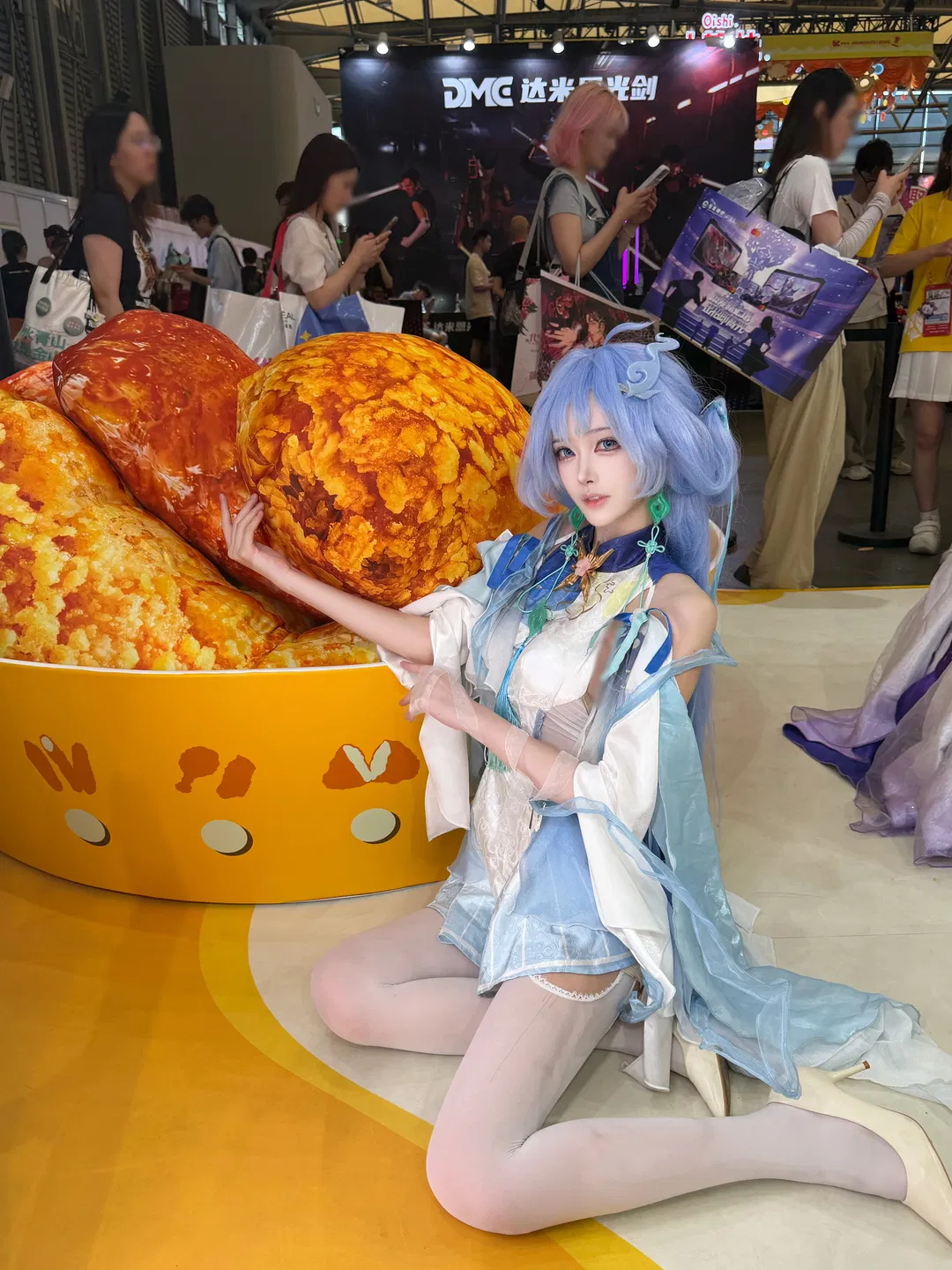 【清宵cos】修仙不如吃炸鸡，麦麦展台快乐打卡 - 第 7 张