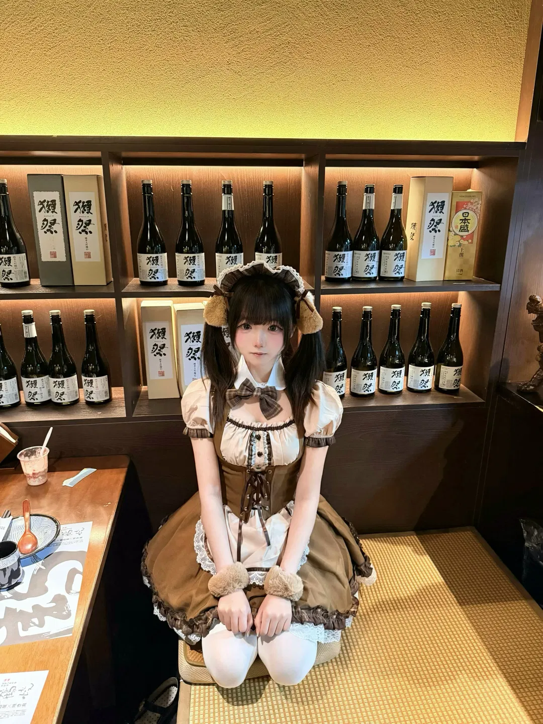 柴犬女僕裝打卡日式居酒屋，附穿搭細節 - 第 1 張
