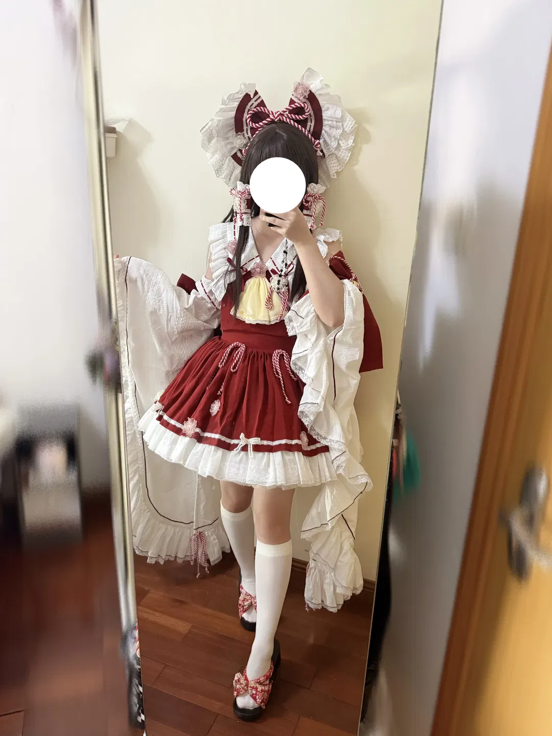 【博丽灵梦cos】东方project双色巫女服的极致华丽感 - 第 3 张