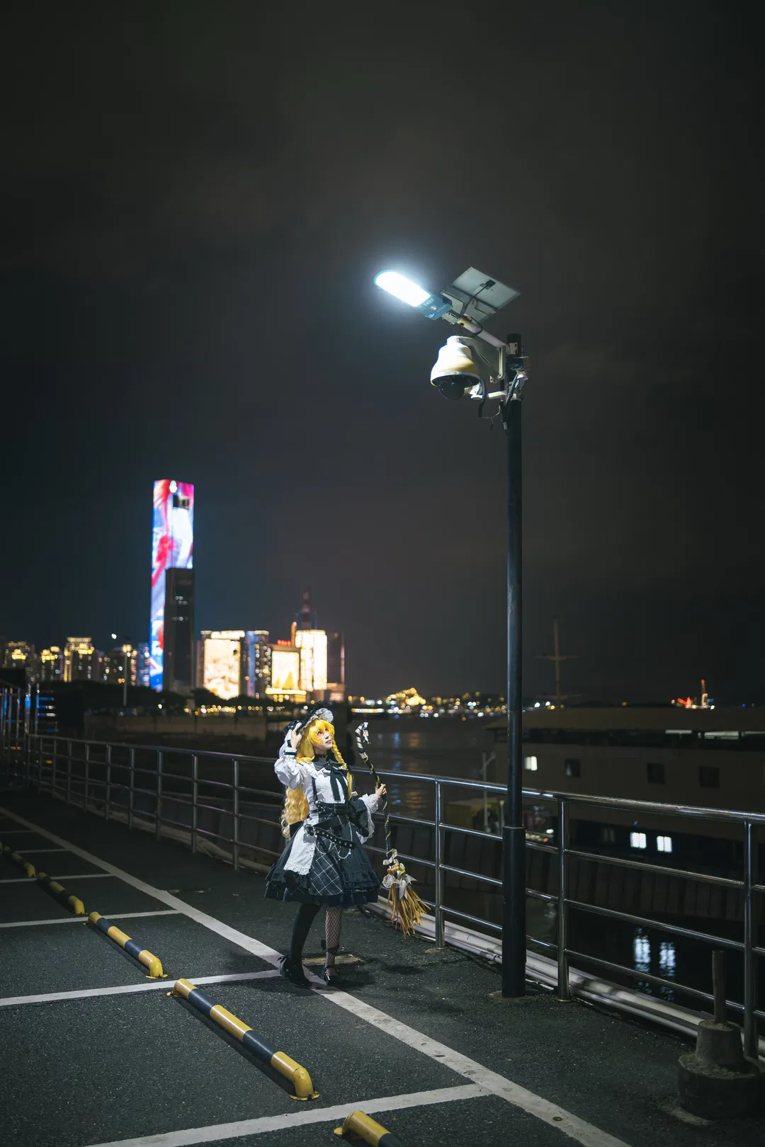 【雾雨魔理沙cos】东方Project魔法使的都市夜行 - 第 8 张