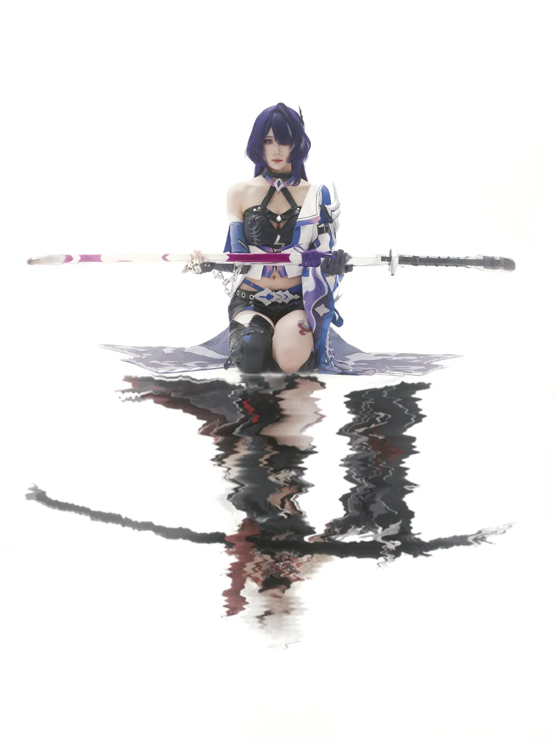 【黄泉cos】崩坏星穹铁道黄泉正片，白棚里的冷艳与肃杀 - 第 1 张