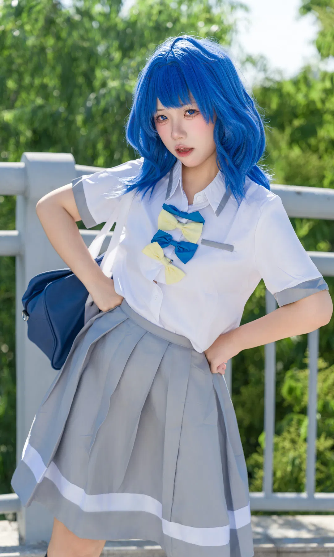 【八奈见杏菜cos】败犬女主太多了！阳光天桥制服打卡 - 第 1 张