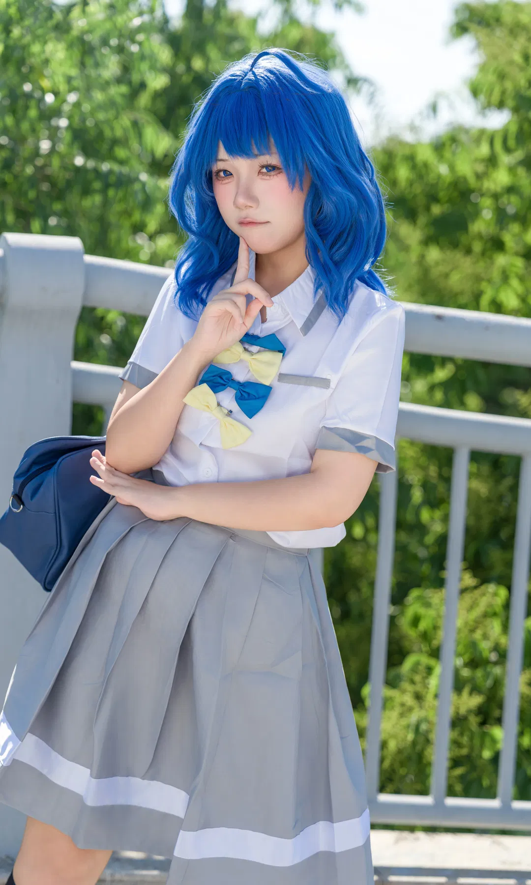 【八奈见杏菜cos】败犬女主太多了！阳光天桥制服打卡 - 第 2 张