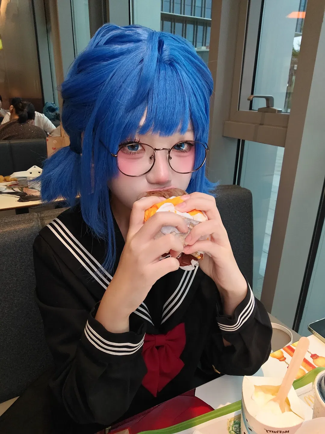 【八奈见杏菜cos】败犬女主太多了，今天吃老八秘制小汉堡 - 第 2 张