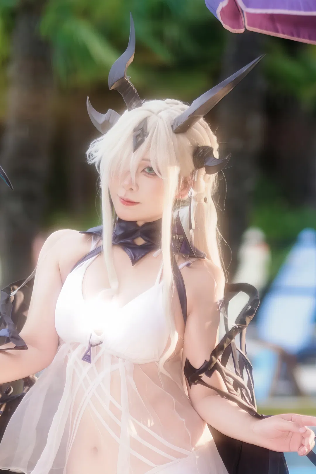 【死芒cos】明日方舟夏日泳池边的清爽与锋芒 - 第 1 张