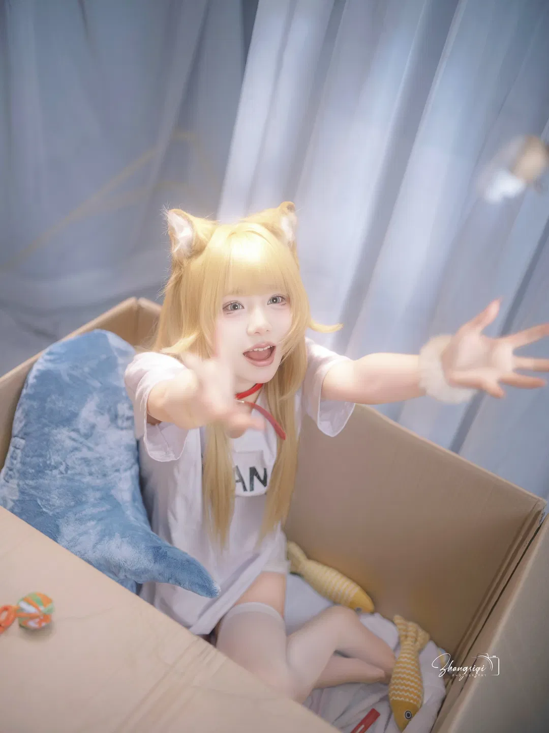 金发猫耳少女的纸箱阳光写真 - 第 5 张